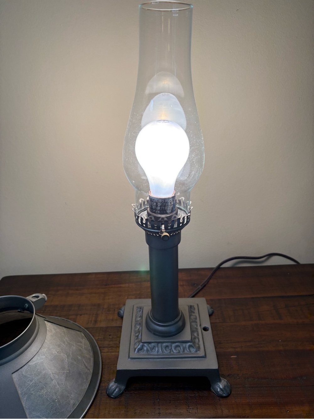 Antique-Style Silver Mica Bouillotte Hurricane Lamp - Picture 6 of 13